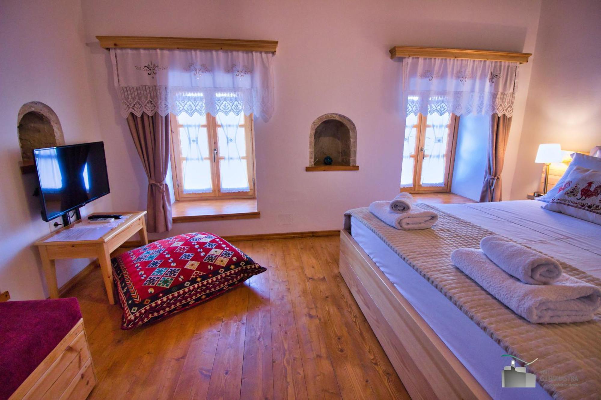 Argyropolis Boutique Hotel จีโรคาสเตอร์ ภายนอก รูปภาพ